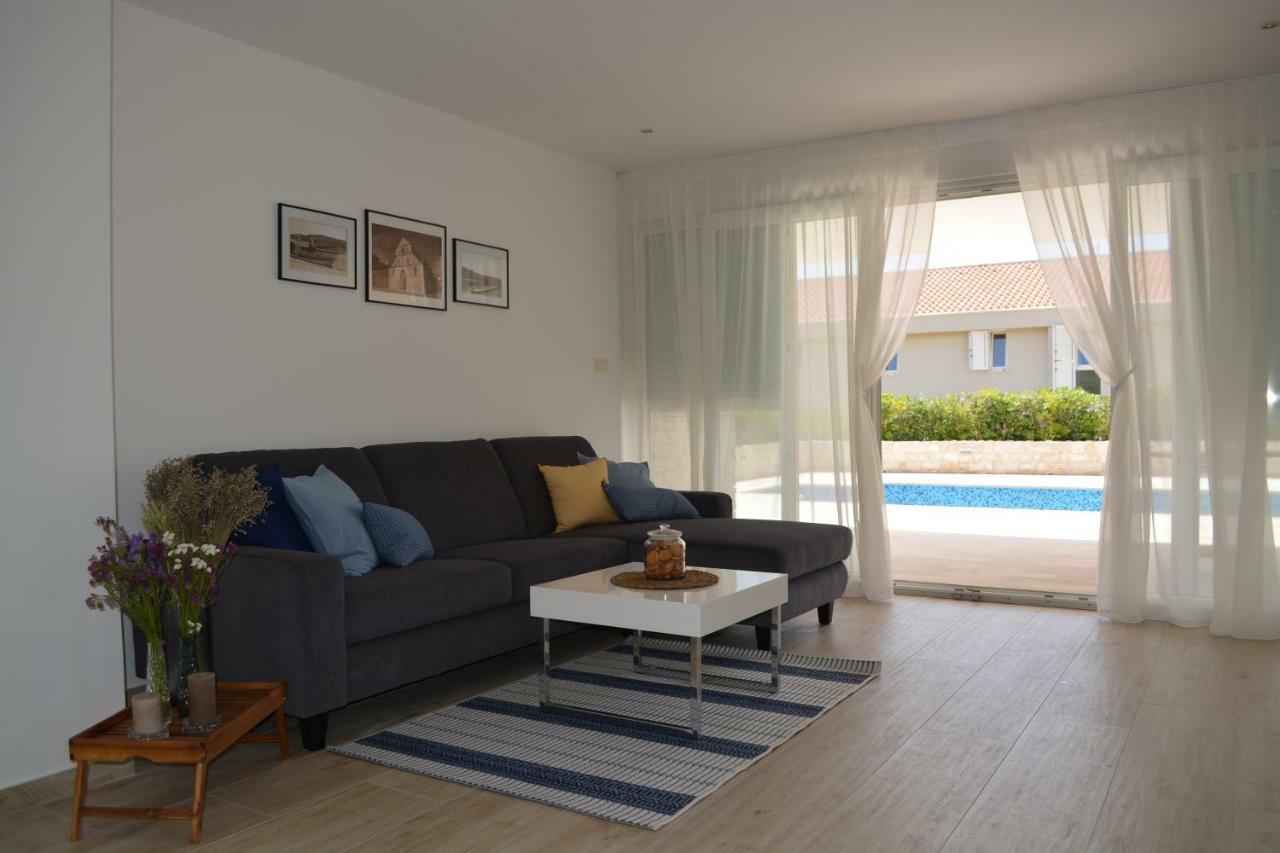 Villa Antea - Modern House With Pool Pag Town Kültér fotó