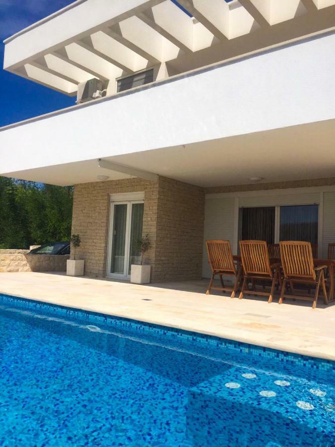 Villa Antea - Modern House With Pool Pag Town Kültér fotó